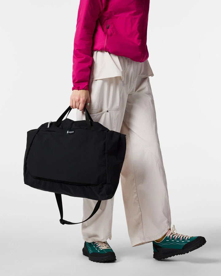 Empacable 30L Tote - Cotopaxi Black thumbnail 1