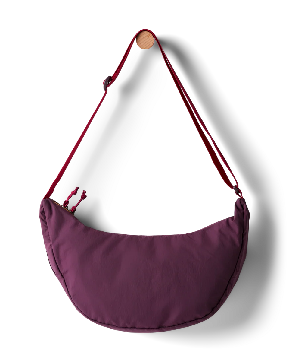 Empacable 6L Crescent Bag - Acai 1
