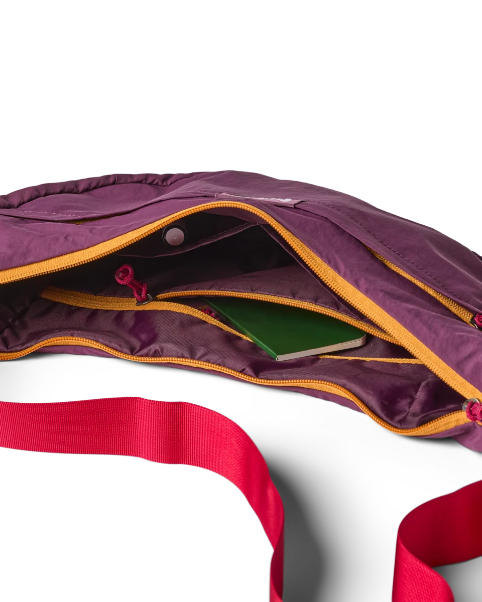 Empacable 6L Crescent Bag - Acai 4