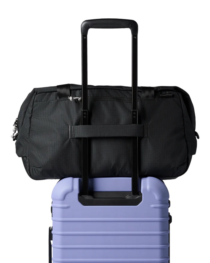 Viaje 45L Travel Duffel - Cotopaxi Black thumbnail 3