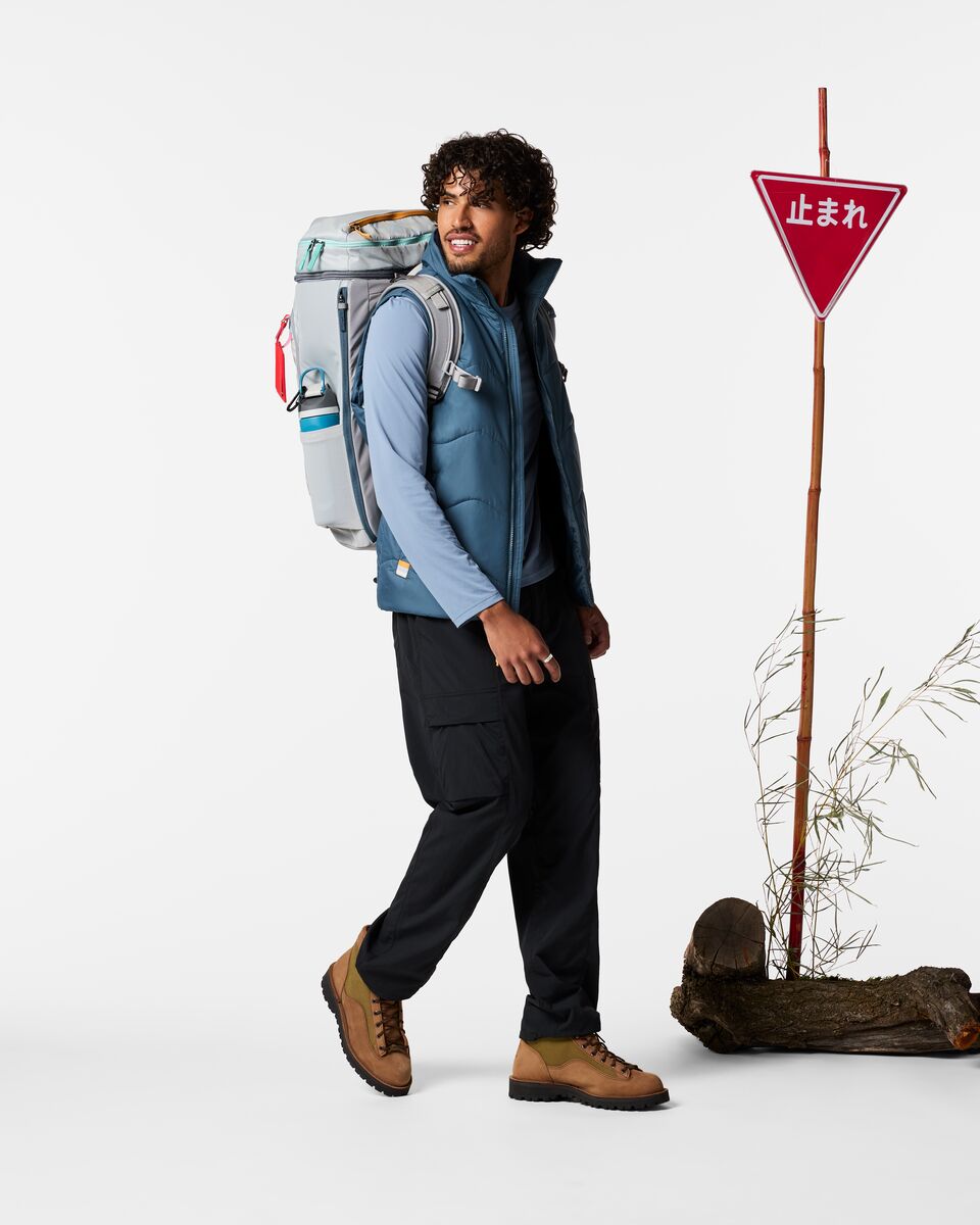 Lumbre Insulated Vest - Men's - Slate 6