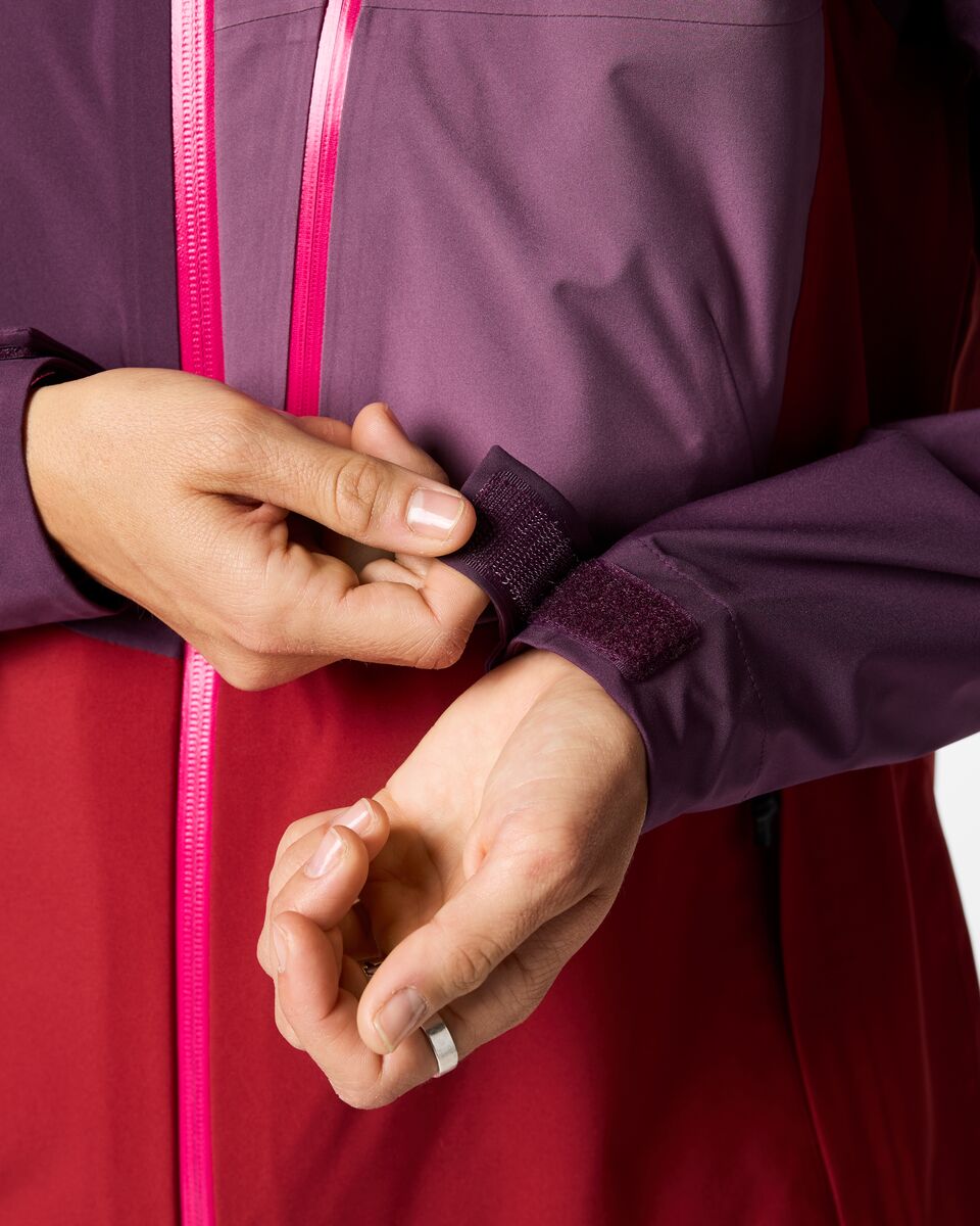 Impermeo 3L Hooded Shell Jacket - Women's - Acai and Crimson 5